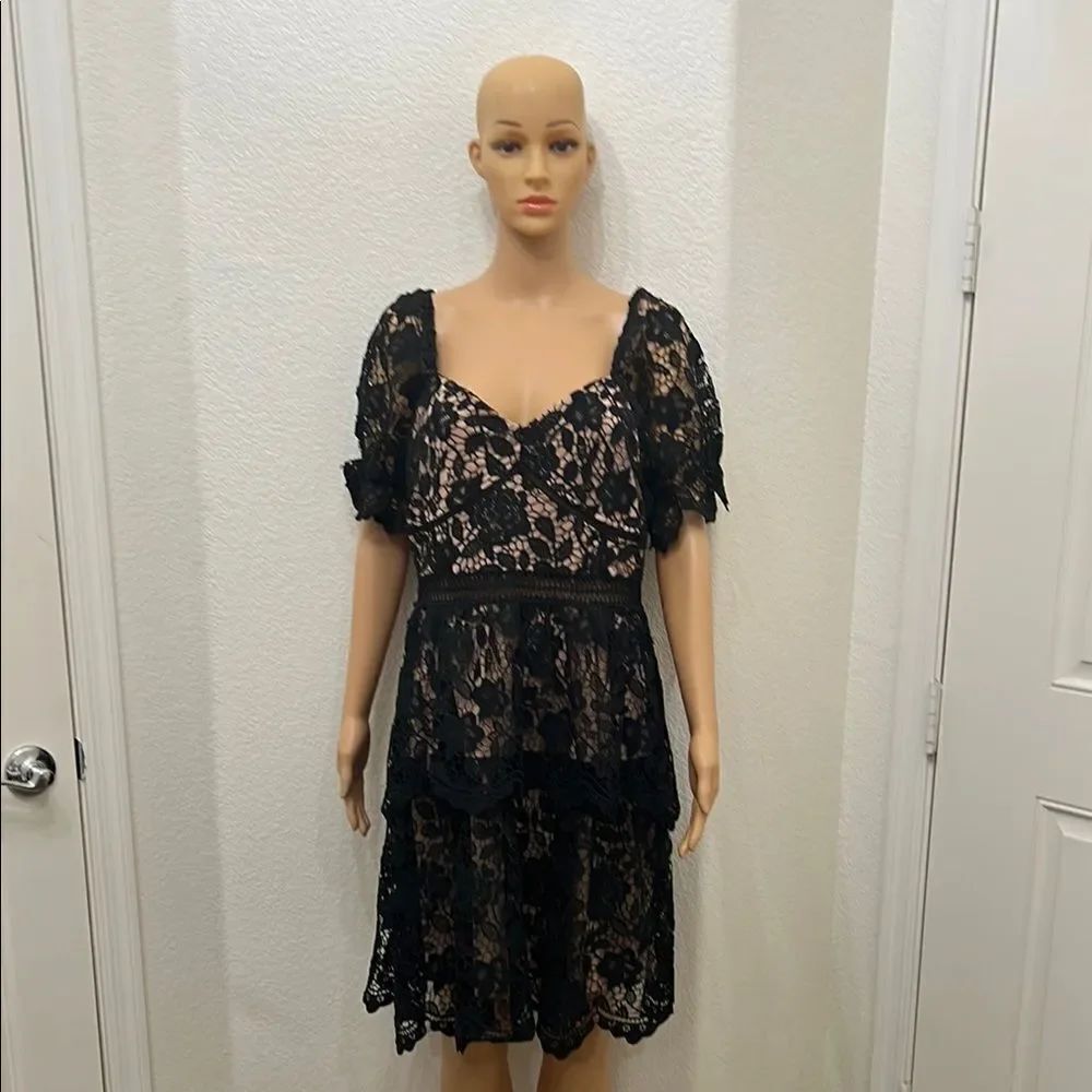 Boohoo Black Floral Lace Midi Dress US Size 12 Sweatheart Neck Tiered Skater New